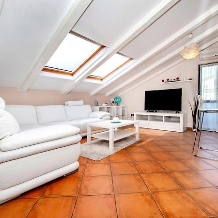 Apartment Camelia Rovinj Luaran gambar
